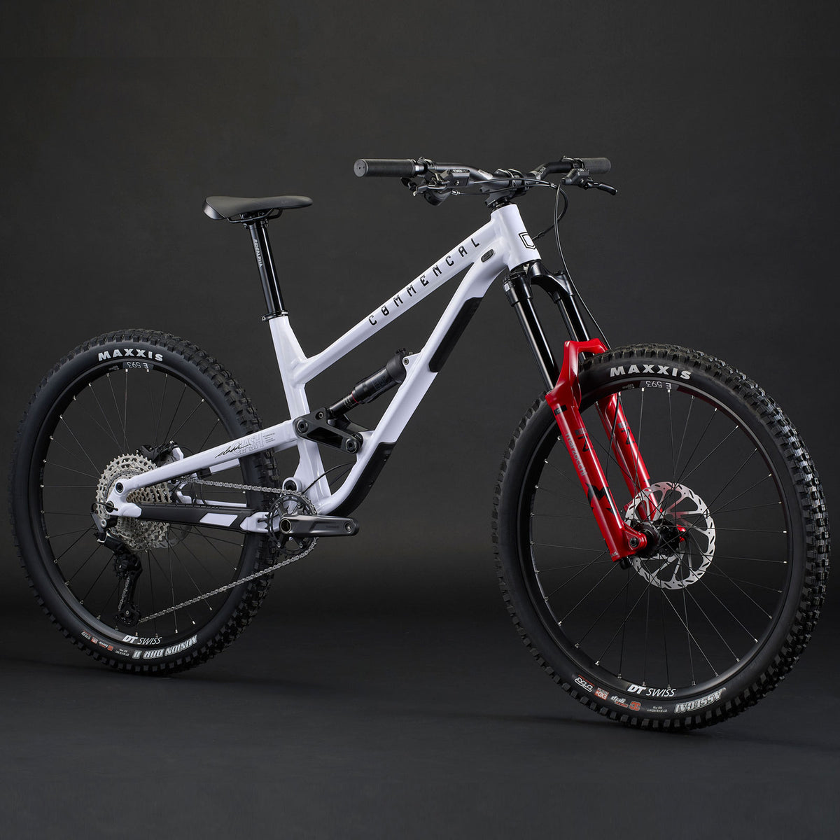 2027 Commencal Clash Marzo Pure White MTB